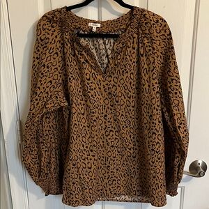 Leopard Print Women's Top Maurices Size XL EUC